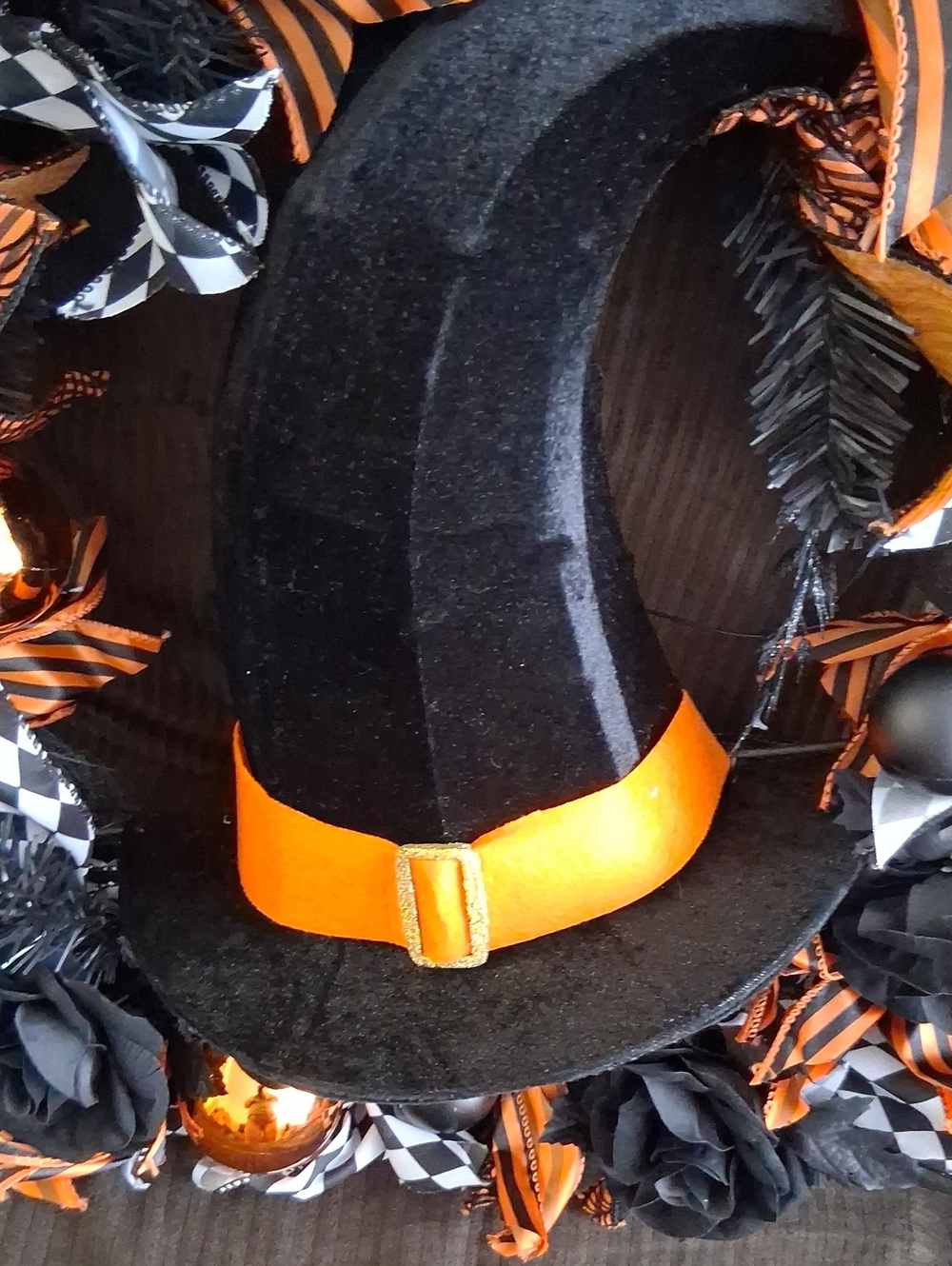 Ashland Black and Orange LED Witch Hat Wreath - Picture 3 of 7